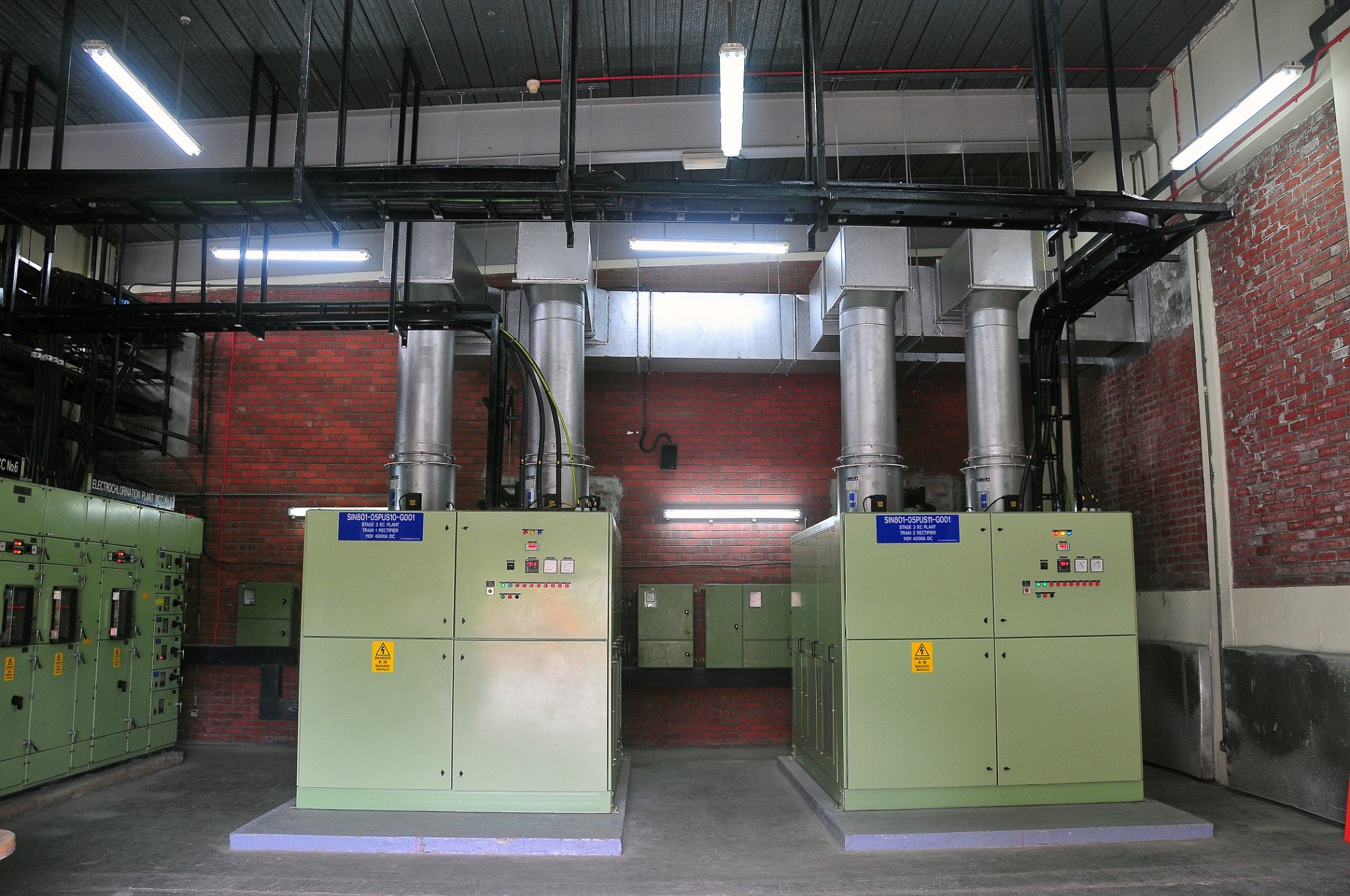 Industrial transformer rectifiers